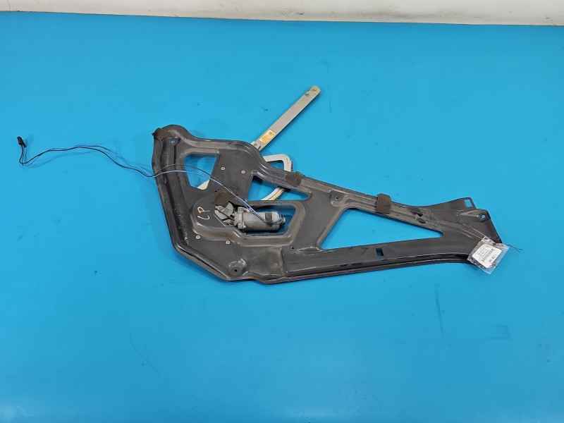 Podnośnik przód lewy SZYBY WINDA Vw LT II 0130821735, 2D0837501A 5d HB