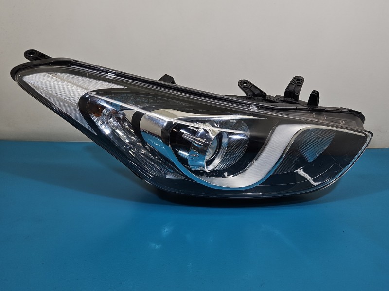 Reflektor prawy lampa przód Hyundai I30 II 12-16 EUROPA