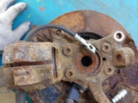 Zwrotnica lewa piasta przód 1.9 tdi Vw Golf plus