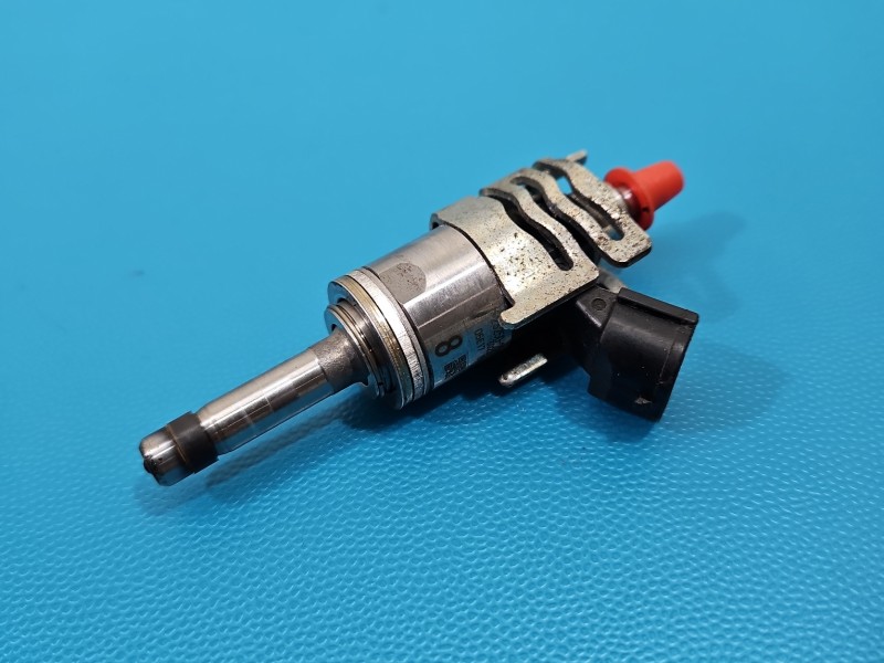 Wtryskiwacz Toyota Rav4 V 23250-25010 2.5 hybryda