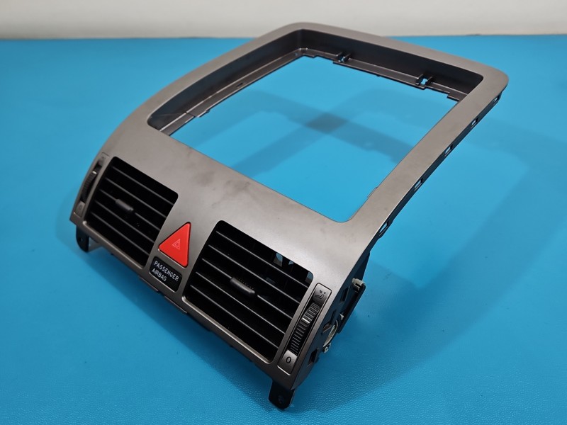 Kratka nawiewu środkowa Vw Touran I 1T1819728C EUROPA