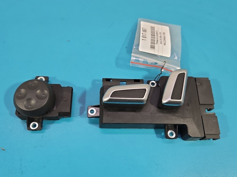 Przełącznik regulacji fotela lewy przód AUDI Q5 8R 08- 8K0959747, 8E0959777B