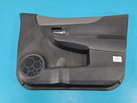 Tapicerka drzwi przód prawa boczek Toyota Yaris III 67610-0DC20-B2