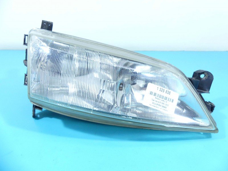 Reflektor prawy lampa przód Opel Vectra B EUROPA