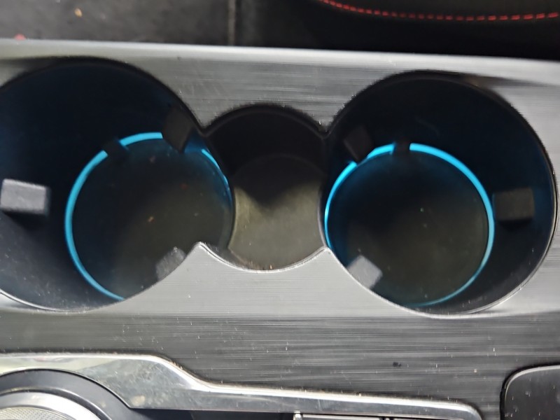 Uchwyt na napoje kubek CUP HOLDER Ford Focus Mk4