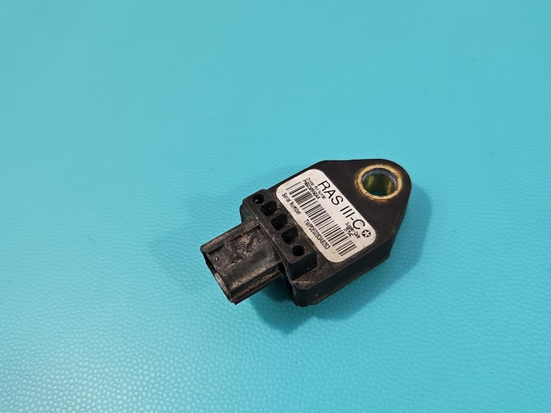 Czujnik uderzeniowy Fiat Freemont P56038950AA uderzenia