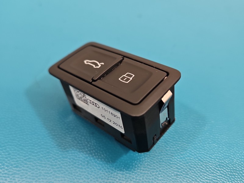 Przełącznik Otwierania klapy AUDI Q7 II 4M 4G0959831D