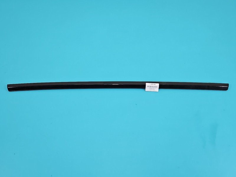 Listwa drzwi tył lewa Tesla Model 3 2017- sedan
