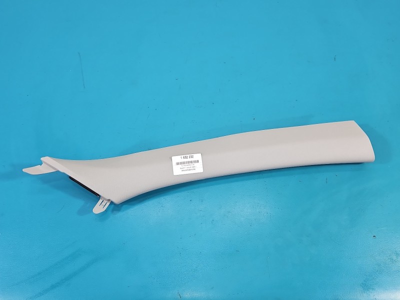 Osłona ZAŚLEPKA PLASTIK słupka prawego Hyundai Elantra VII 20- 85820-AA000