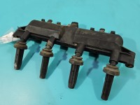 Cewka zapłonowa Peugeot 206 9628158580 1.1 8V wiel Peugeot, pęknięta przy mocowaniu