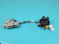 Zamek klapy tył Audi A4 B9 kombi Z dociągiem, uszkodzone mocowanie linki 4M0827506D