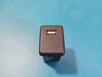 Gniazdo USB Opel Astra V K 39087528