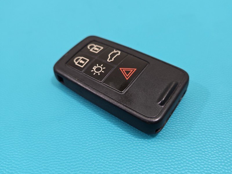 PILOT KLUCZYK Volvo V40 II 12-