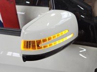 Lusterko prawe Mercedes W246 biały 650 europa
