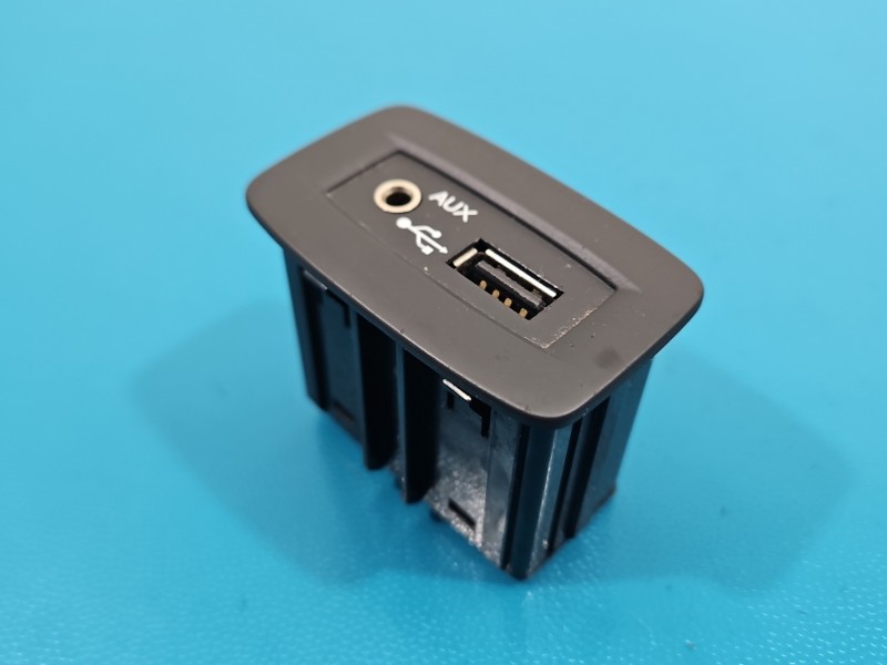 Gniazdo USB Renault Scenic III 280230006R
