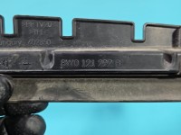 KIEROWNICA Wlot powietrza Audi A4 B9 2.0 tdi DET 8W0121292B