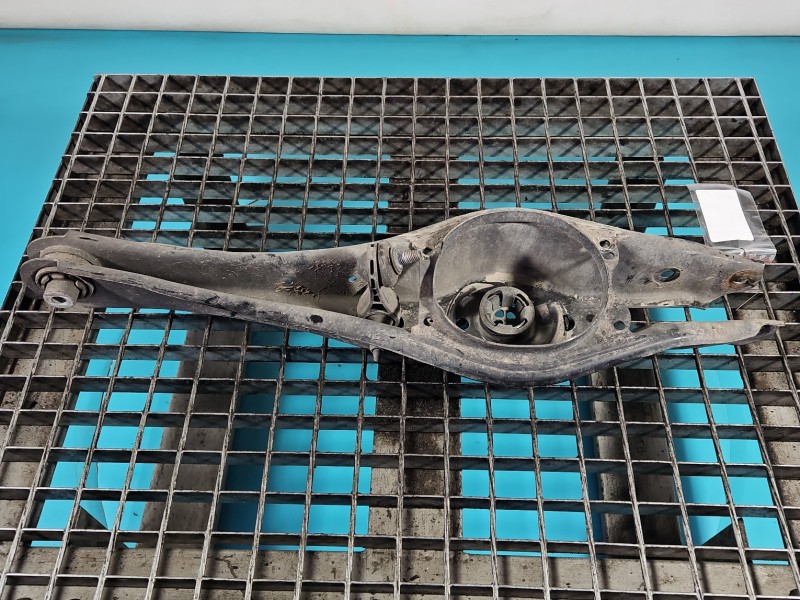 Wahacz tył prawy Skoda Superb IV