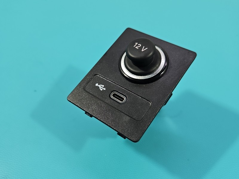 Gniazdo USB Skoda Superb III