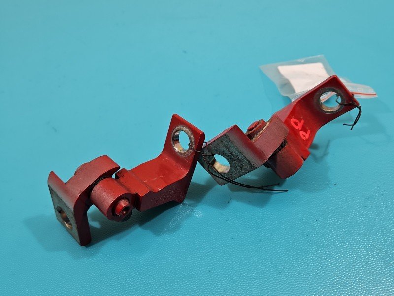 Zawias drzwi przód prawy Seat Ibiza V KJ 6F Zawias drzwi przód prawy Seat Ibiza V KJ 6F