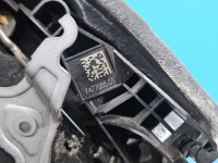 Zamek przód lewy 7477685 BMW G30 EUROPA Producent części: BMW, 4pin