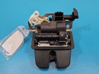 Zamek klapy tył 5TA827505D Vw Passat B8 kombi 4pin