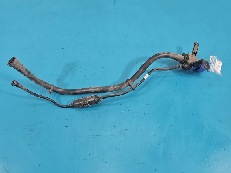 rura Wlew paliwa Peugeot 3008 II