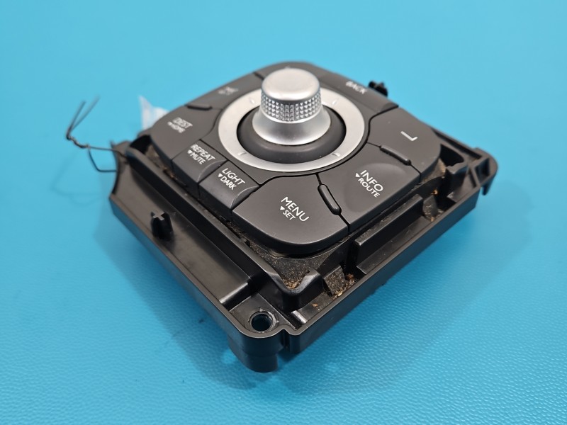 Przełącznik radia nawigacji panel Renault Megane III 253B00345R