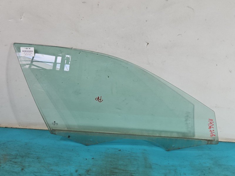 Szyba drzwi przód prawa Skoda Superb III kombi