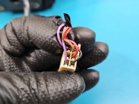 Lusterko prawe Toyota Rav4 II 00- EUROPA /Lakier: 202 /5pin / rysy / odpryski / Zakręcona inna śruba europa