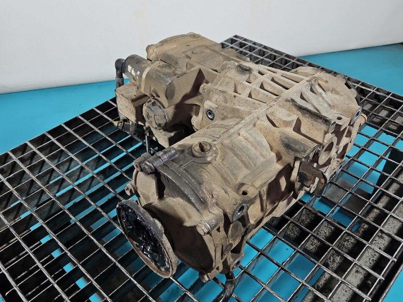 Most tylny DYFER tył Audi A3 8L 02D525554D 1.8 T