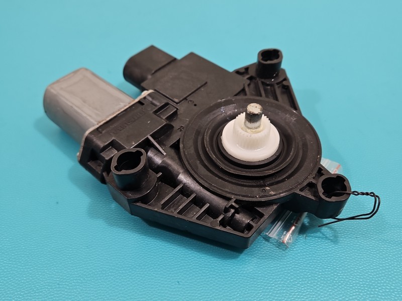 Podnośnik przód lewy BMW iX3 G08 5d inny