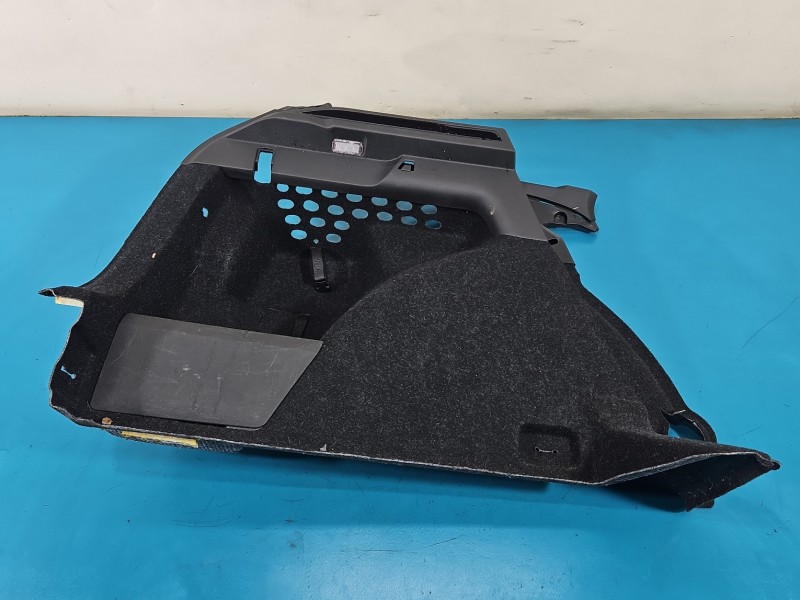 Tapicerka bagażnika lewa boczek Skoda Scala 2019- 657867427D