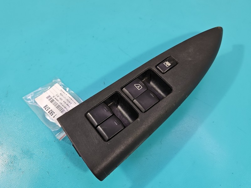 Przełącznik szyb Nissan Note I E11 EU