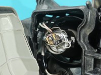 Reflektor prawy lampa przód Toyota Avensis II T25 EUROPA