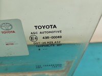 Szyba drzwi przód lewa Toyota Auris II kombi