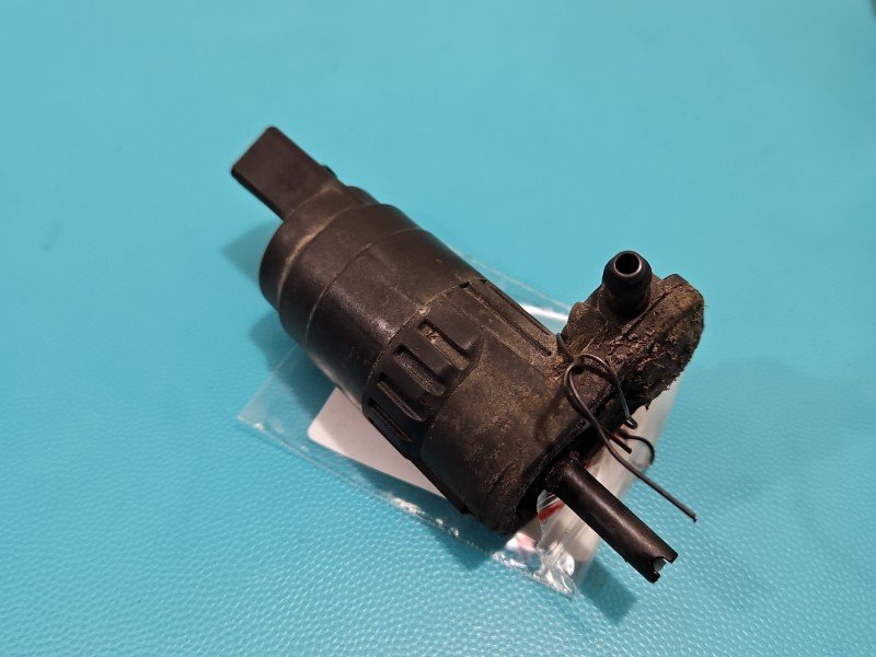 Pompka spryskiwacza Skoda Octavia II 1K6955651 Pompka spryskiwacza Skoda Octavia II 1K6955651