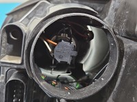 Reflektor prawy lampa przód Vw Jetta V EUROPA