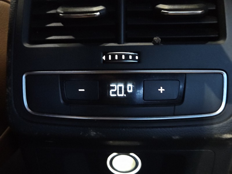 Konsola panel nawiewu Audi A4 B9 8W0919158