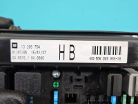 Skrzynka bezpieczników Opel Astra III H 13206754