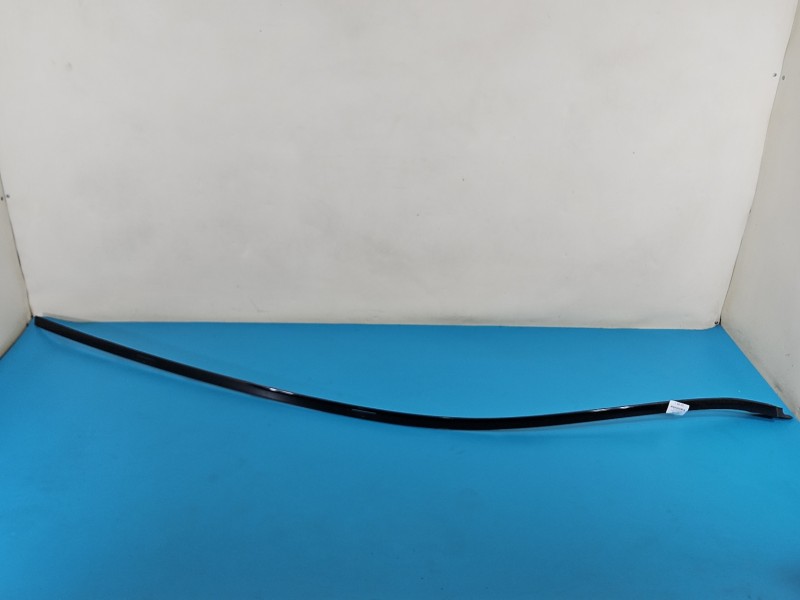 Listwa dachowa lewa dachu MERCEDES W176