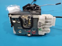 Zamek tył prawy Mercedes W245 4PIN naciętą obudowa. Uszkodzona zapięcie wtyczki 1697302235
