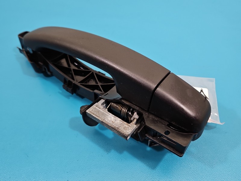 Klamka tył lewa zewnętrzna Renault Trafic III 806078197R