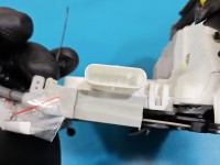 Zamek tył lewy 8X0839015E Audi A4 B9 5pin