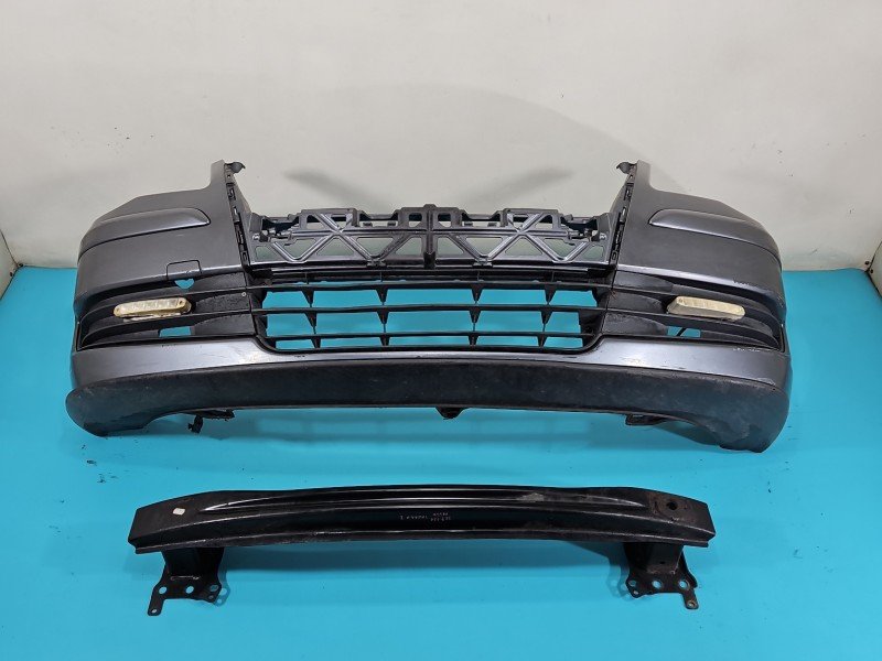 Zderzak przód Vw Touran I grafitowy LD7X