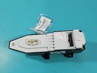 Przełącznik szyb Hyundai Santa Fe III 12–18 93575-4Z300, 39S510-1210 Europejska, Pęknięty kawałek przełącznika EU