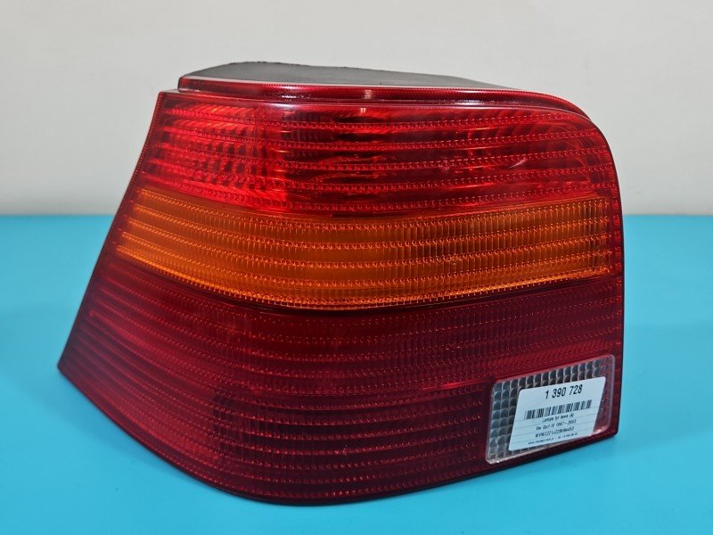 Lampa tył lewa Vw Golf IV HB