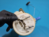 pompka Pompa paliwa Vw Passat B5 1.6 8v 8E0906087D Volkswagen, Benzyna, Uszkodzenie widoczne na zdjęciu 4PIN