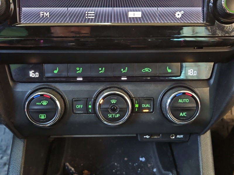 Konsola panel nawiewu Skoda Octavia III 5E0907044H