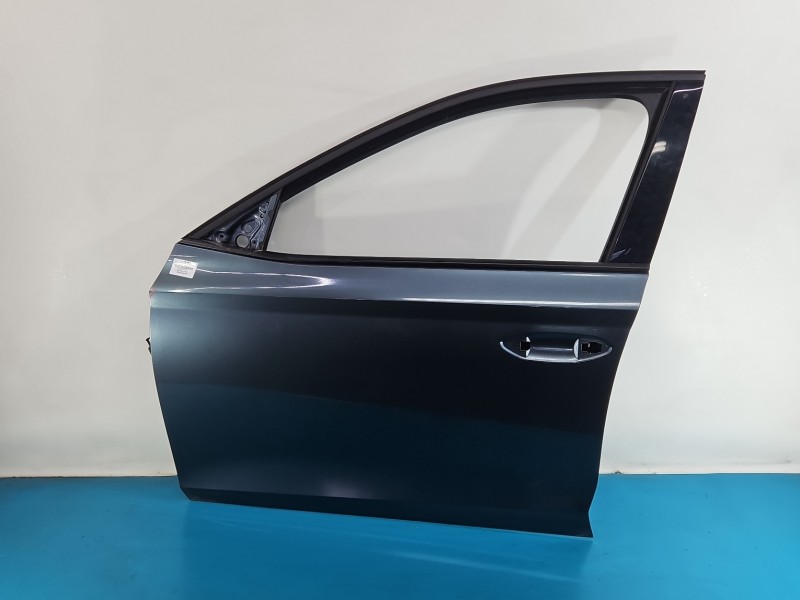 DRZWI PRZÓD LEWE KIEROWCY Skoda Octavia IV 5d LF7Y