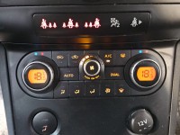 Konsola panel nawiewu Nissan Qashqai I J10 06-13 27500-JD40C